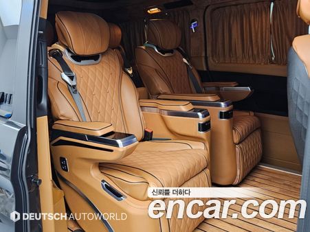 Mercedes-Benz V-Class 2023, фото 12