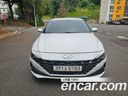 Hyundai Elantra 2021, фото 2
