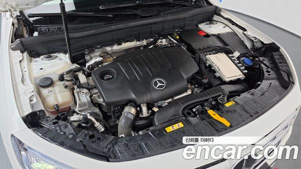 Mercedes-Benz GLB 2023, фото 6