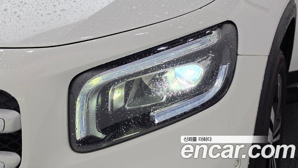 Mercedes-Benz GLB 2023, фото 8