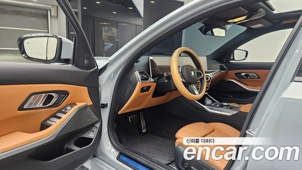 BMW 3 Series 2024, фото 13