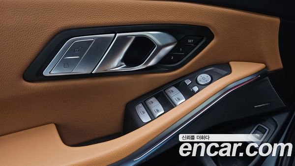 BMW 3 Series 2024, фото 29