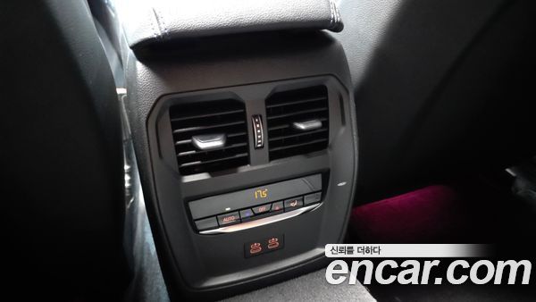 BMW 3 Series 2023, фото 26