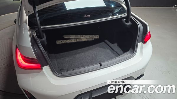 BMW 3 Series 2023, фото 31
