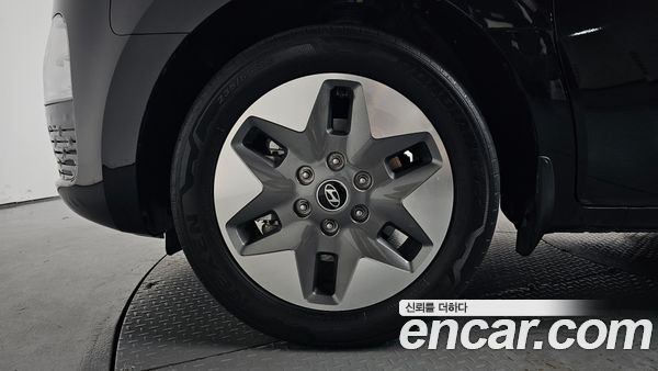 Hyundai Staria 2025, фото 4