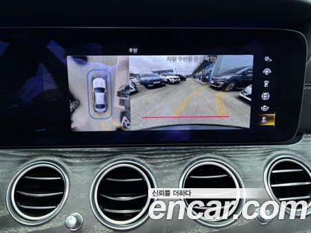 Mercedes-Benz E-Class 2021, фото 10