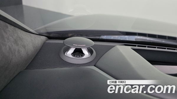 Audi A8 2021, фото 30