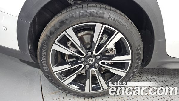 Volvo V60 2025, фото 4