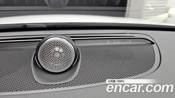 Volvo V60 2025, фото 30