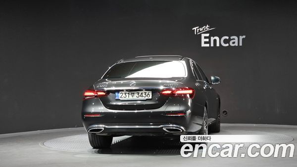 Mercedes-Benz E-Class 2021, фото 4