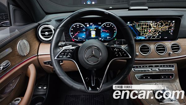 Mercedes-Benz E-Class 2021, фото 18