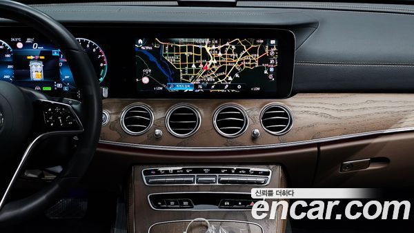 Mercedes-Benz E-Class 2021, фото 20