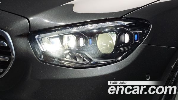 Mercedes-Benz E-Class 2021, фото 8