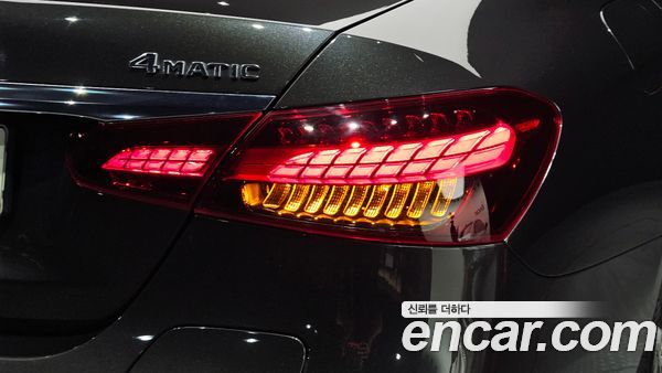 Mercedes-Benz E-Class 2021, фото 9