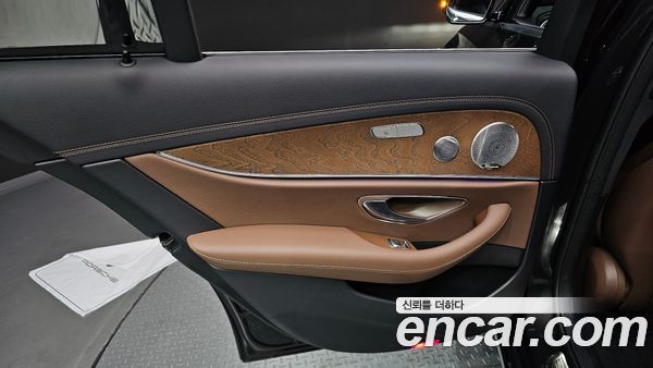 Mercedes-Benz E-Class 2021, фото 15