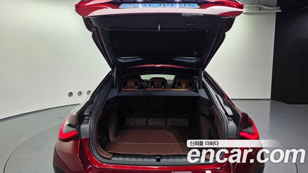 BMW i4 2023, фото 26