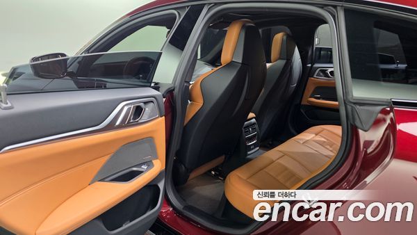 BMW i4 2023, фото 16