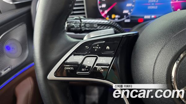 Mercedes-Benz GLE 2023, фото 31