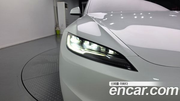 Tesla Model 3 2024, фото 8