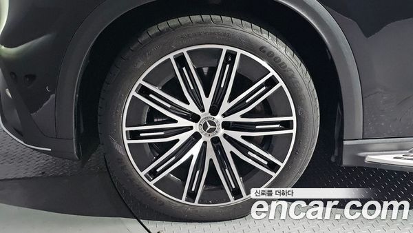 Mercedes-Benz EQE 2023, фото 5