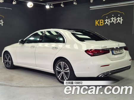 Mercedes-Benz E-Class 2021, фото 5