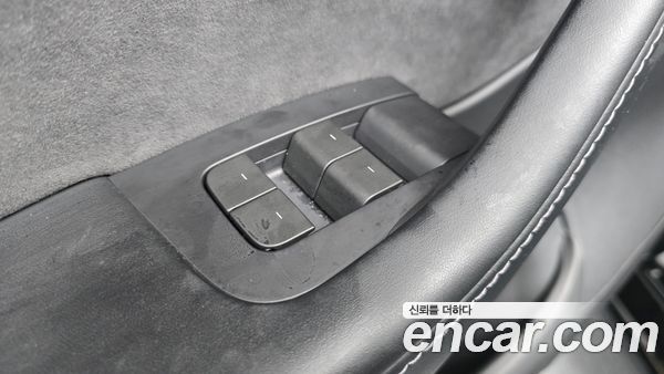 Tesla Model Y 2023, фото 26