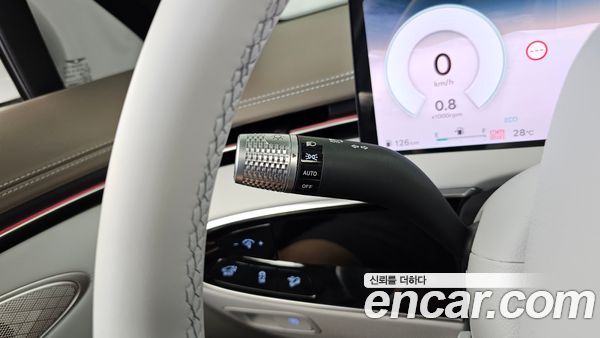 Genesis GV70 2025, фото 35
