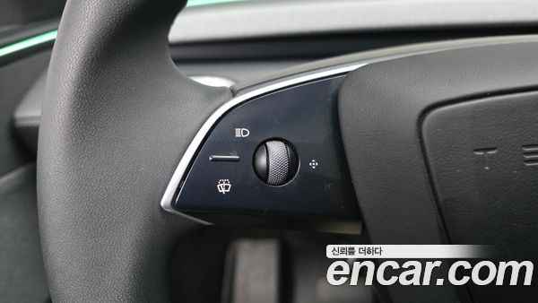 Tesla Model Y 2025, фото 28