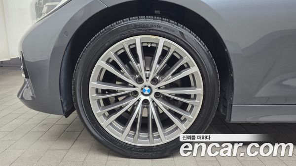 BMW 3 Series 2022, фото 5