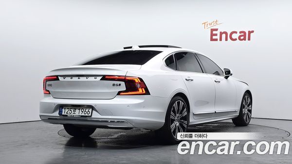 Volvo S90 2023