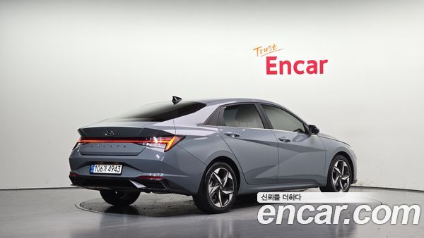 Hyundai Elantra 2022, фото 2
