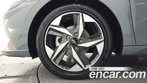 Hyundai Elantra 2022, фото 5