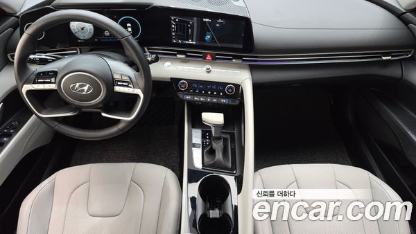 Hyundai Elantra 2022, фото 10