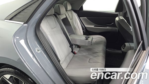 Hyundai Elantra 2022, фото 18