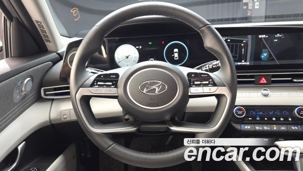Hyundai Elantra 2022, фото 20