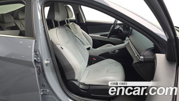 Hyundai Elantra 2022, фото 16
