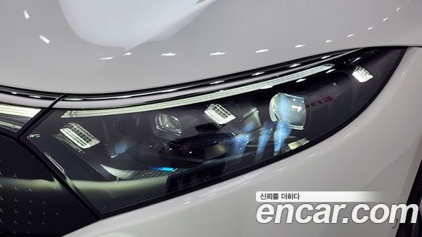 Mercedes-Benz EQS 2023, фото 8