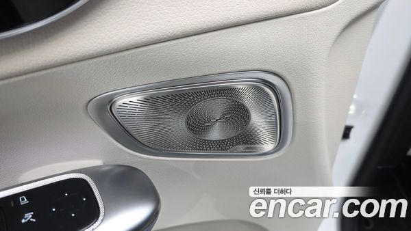 Mercedes-Benz GLC 2025, фото 35