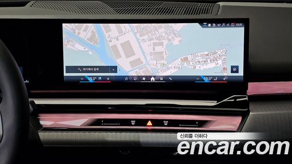 BMW 5 Series 2025, фото 20
