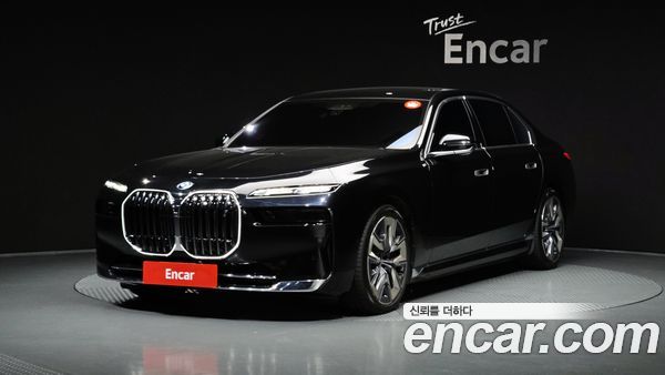 BMW i7 2023