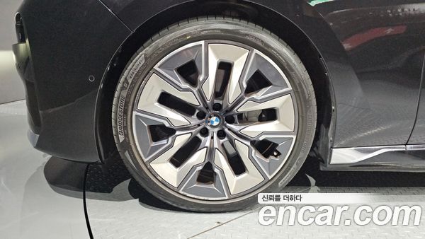 BMW i7 2023, фото 5