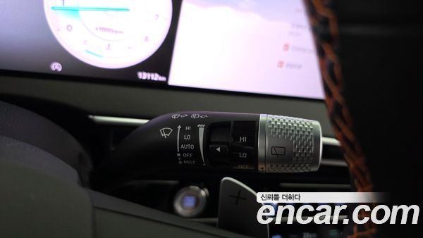Genesis GV70 2025, фото 33