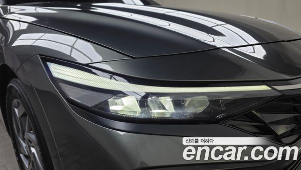 Hyundai Elantra 2025, фото 7