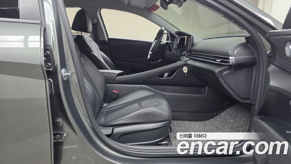 Hyundai Elantra 2025, фото 15