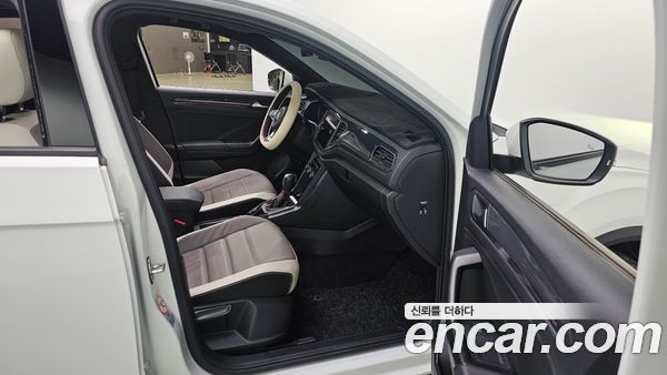 Volkswagen T-Roc 2021, фото 16
