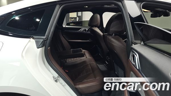 BMW i4 2024, фото 16