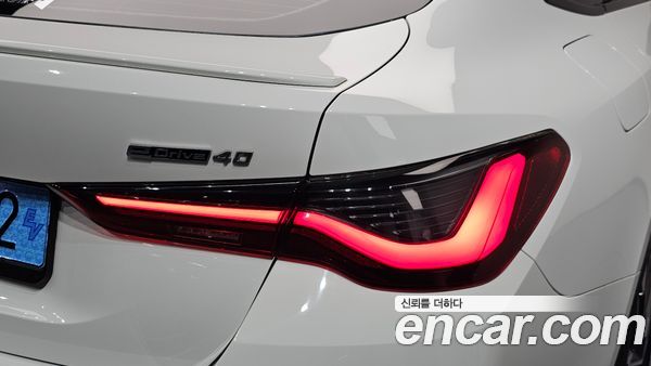 BMW i4 2024, фото 8
