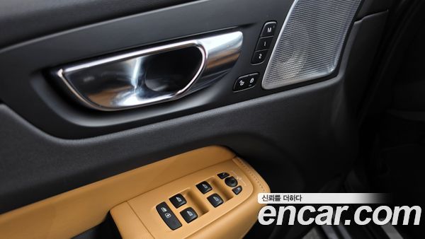 Volvo XC60 2021, фото 26