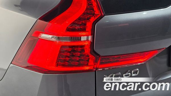 Volvo XC60 2021, фото 9