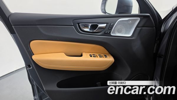 Volvo XC60 2021, фото 14